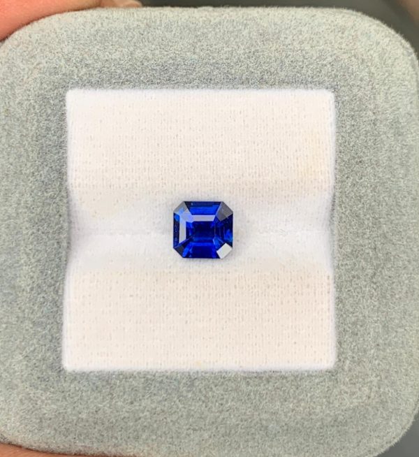 Saphir Bleu Rectangle de 2,01ct - vue principale