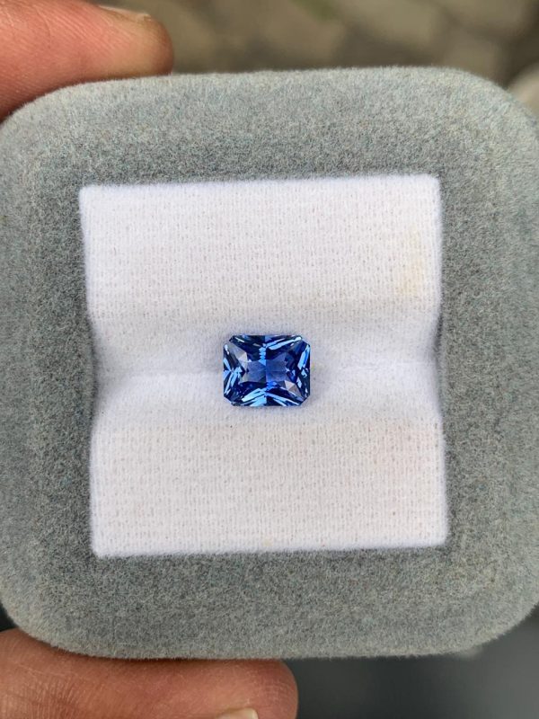 Saphir Bleu Rectangle de 2,05ct - vue 2