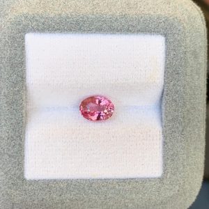 Saphir Rose Ovale de 1,51ct - vue principale