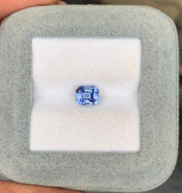 Saphir Bleu Rectangle de 1,55ct - vue 2