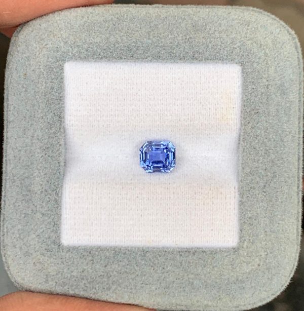 Saphir Bleu Rectangle de 1,54ct - vue 2