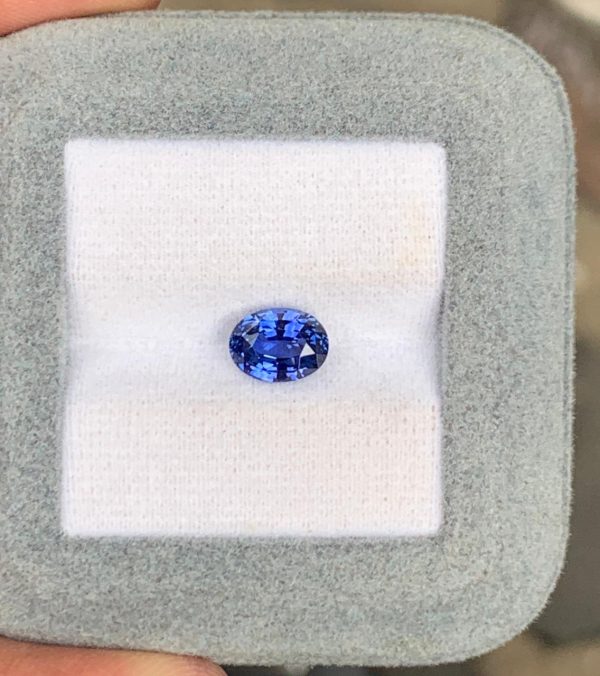 Saphir Bleu Ovale de 2,14ct - vue 2