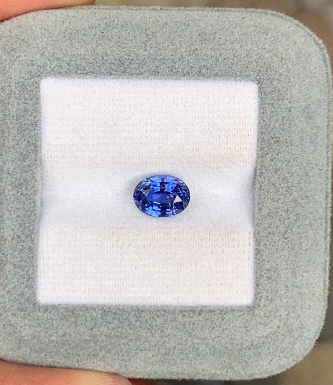 Saphir Bleu Ovale de 2,14ct - vue principale