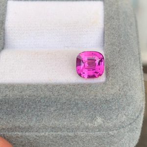 Saphir Rose Coussin de 2,68ct