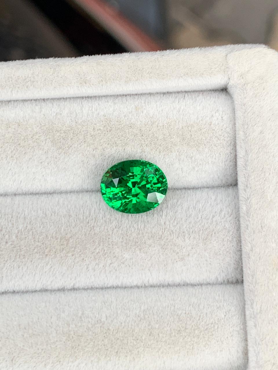 Tsavorite Ovale de 3,08ct