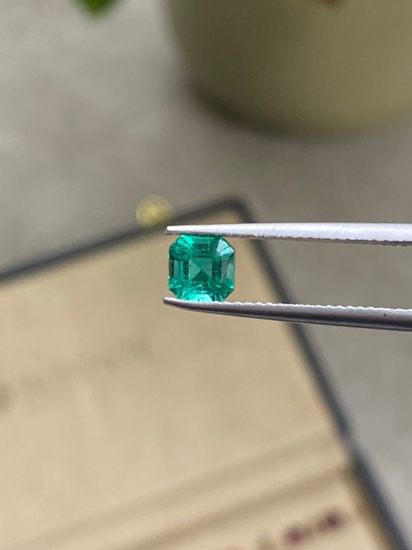 Emeraude de Zambie Rectangle de 0,84ct - vue principale