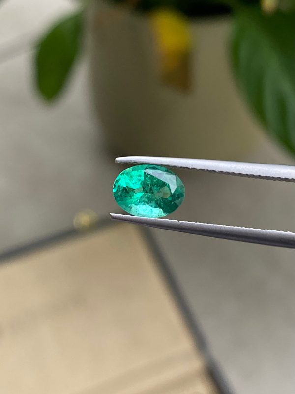 Emeraude de Zambie Ovale de 1,05ct - vue principale