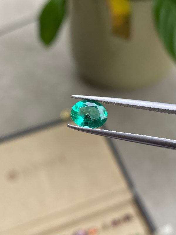 Emeraude de Zambie Ovale de 1,08ct - vue principale