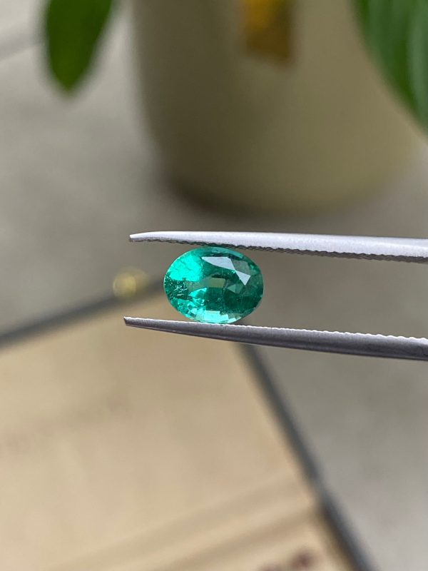 Emeraude de Zambie Ovale de 1,33ct - vue principale