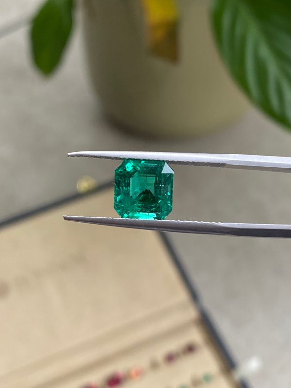 Emeraude de Zambie Carré de 3,76ct - vue principale