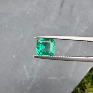 Emeraude de Zambie Rectangle de 1,20ct - vue principale