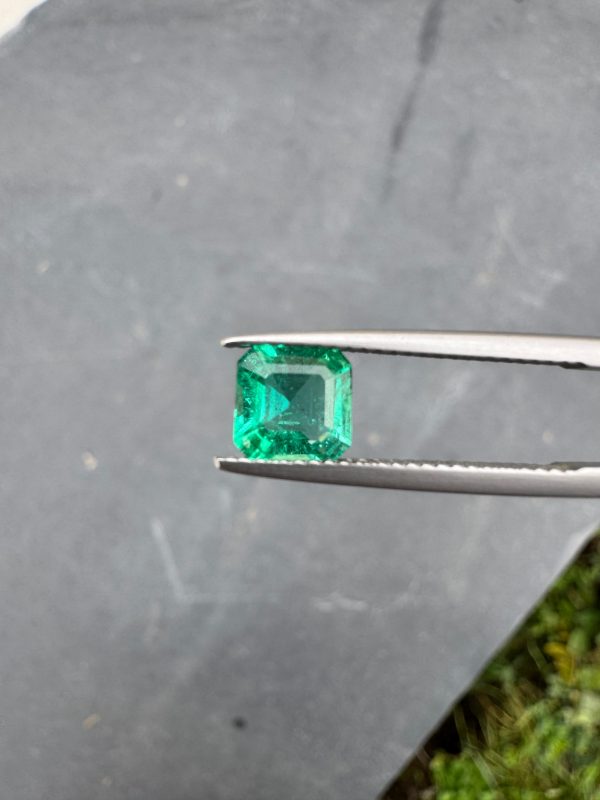 Emeraude de Zambie Rectangle de 1,20ct - vue principale