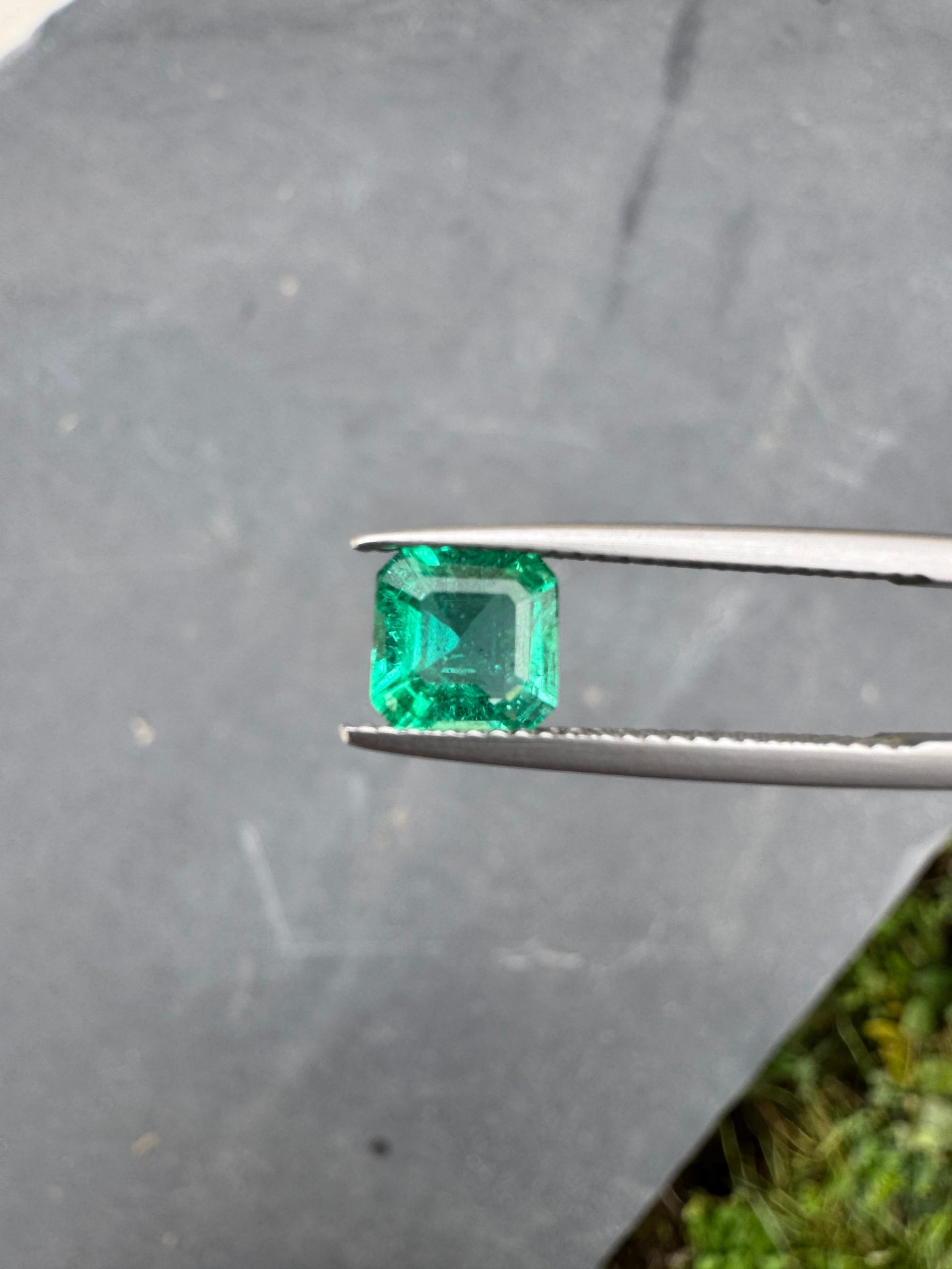 Emeraude de Zambie Rectangle de 1,20ct - vue principale