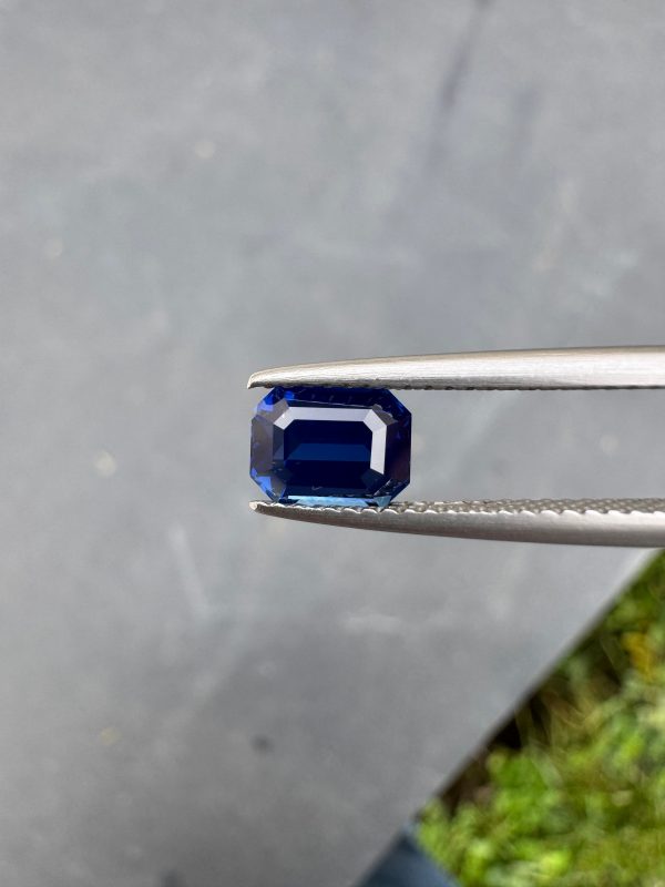 Saphir Bleu Rectangle de 1,51ct - vue principale