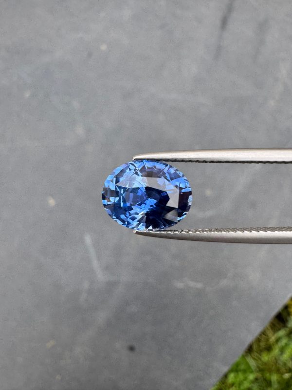 Saphir Bleu Ovale de 4,65ct - vue principale