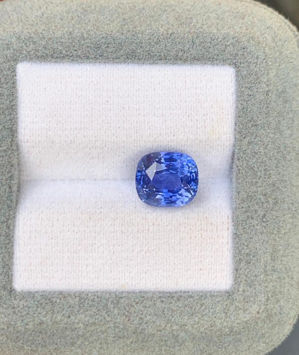 Saphir Bleu Coussin de 4,10ct - vue principale