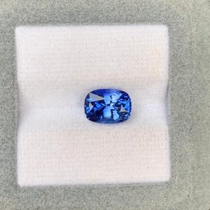 Saphir Bleu Coussin de 3,06ct - vue principale