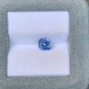 Saphir Bleu Carré de 1,55ct - vue principale