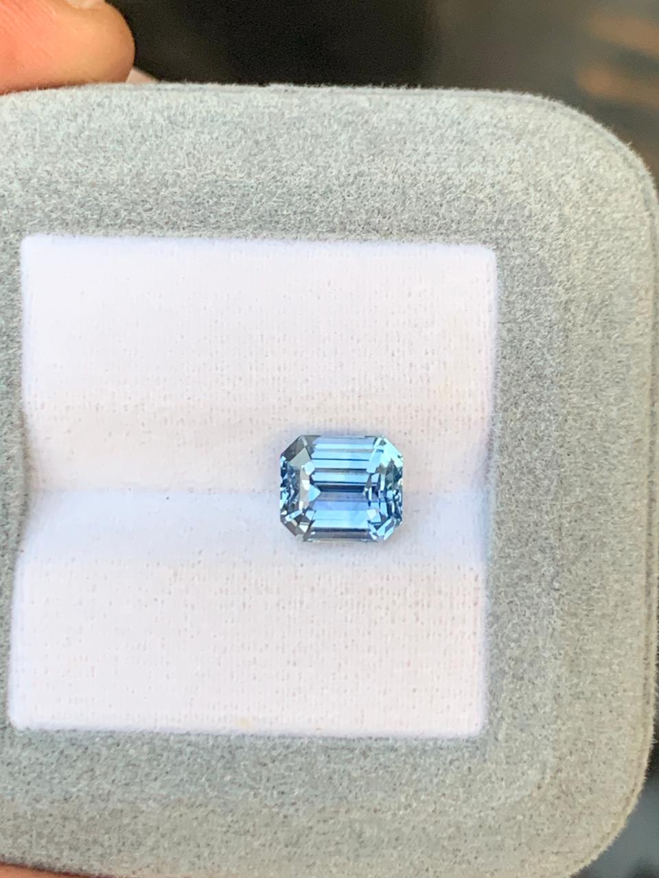 Saphir Bleu Rectangle de 3,04ct - vue 2