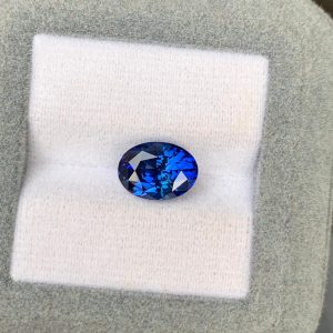 Saphir Bleu Ovale de 3,60ct - vue principale