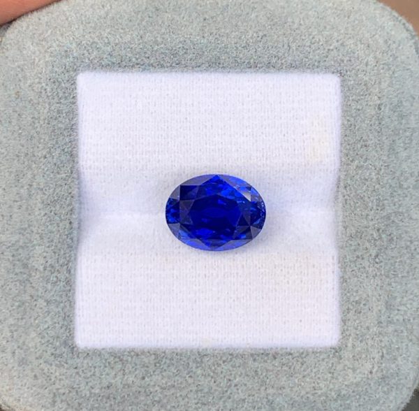 Saphir Bleu Ovale de 7,50ct - vue 2