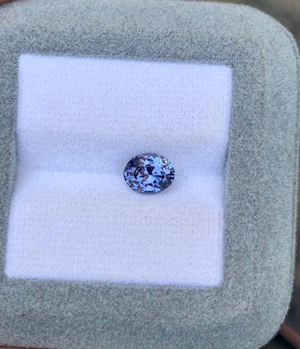 Saphir Violet de 1,36ct - vue principale