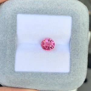 Saphir Padparadscha Ovale de 2,52ct - vue principale