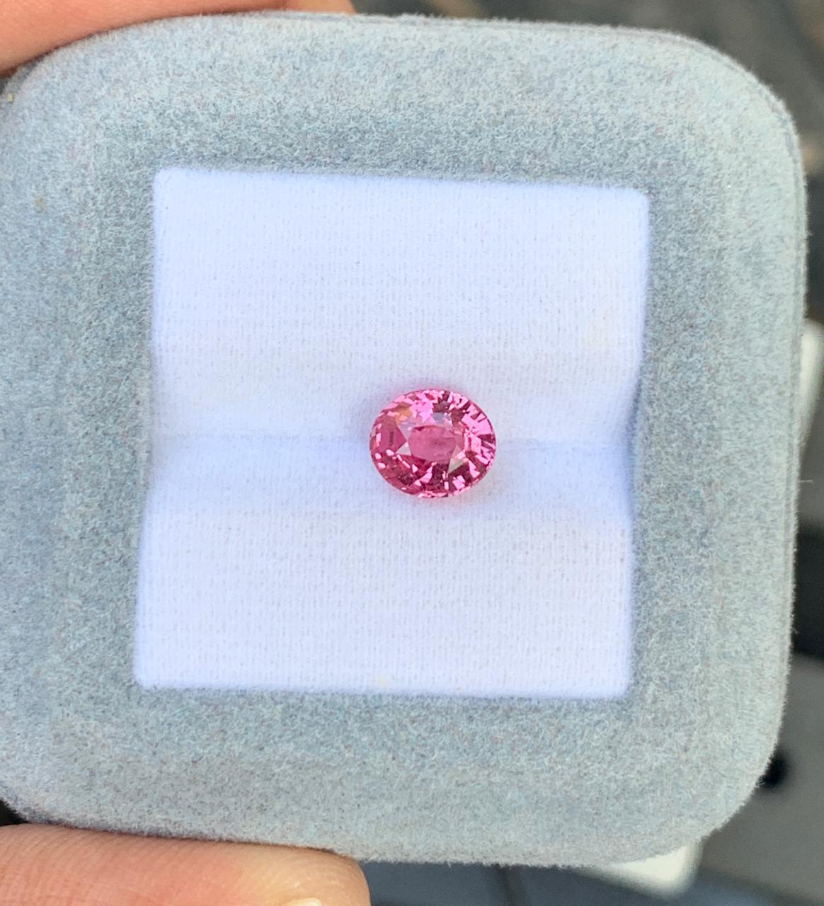 Saphir Padparadscha Ovale de 2,52ct - vue principale