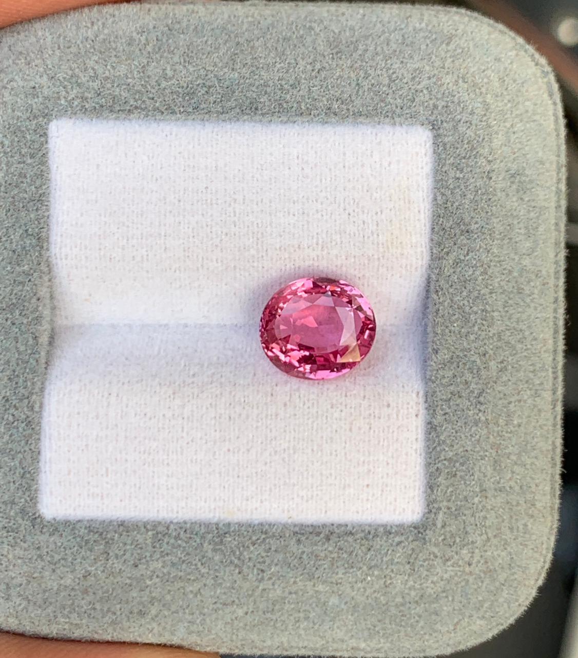 Saphir Padparadscha Ovale de 4ct - vue principale