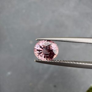 Saphir Padparadscha Ovale de 2,07ct - vue principale