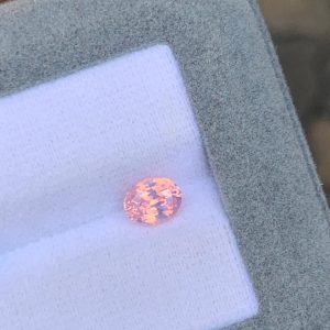 Saphir Rose Ovale de 1,10ct - vue principale