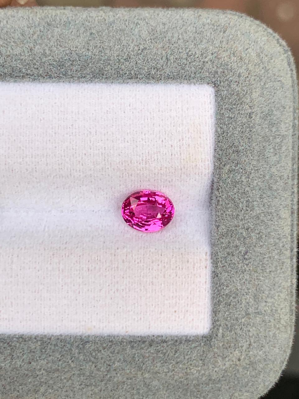 Saphir Rose Ovale de 1,15ct - vue principale