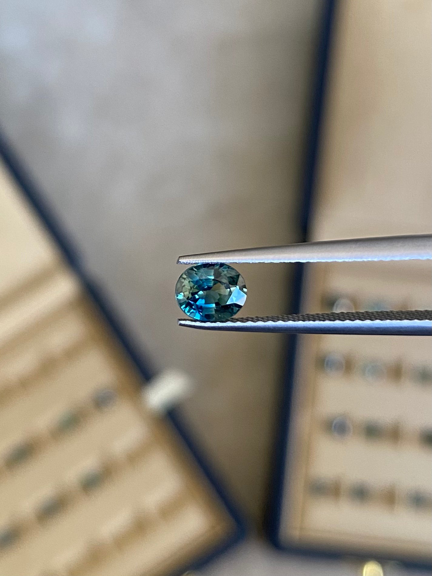 Saphir Teal Ovale de 0,84ct - vue principale
