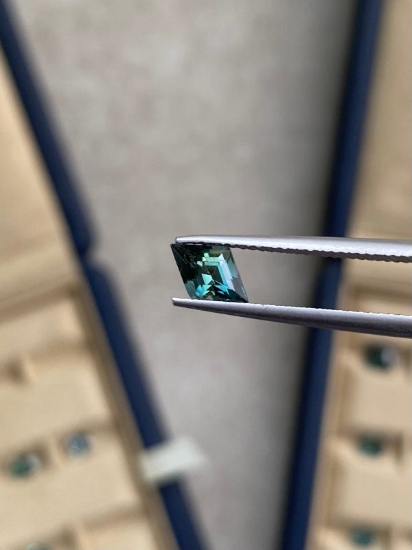 Saphir Teal Fantaisie de 0,86ct - vue principale