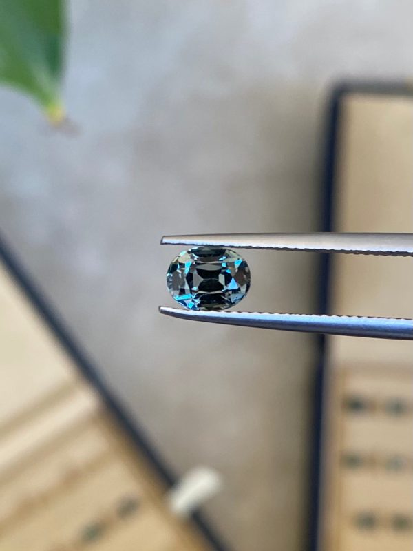 Saphir Teal Ovale de 1,32ct - vue principale