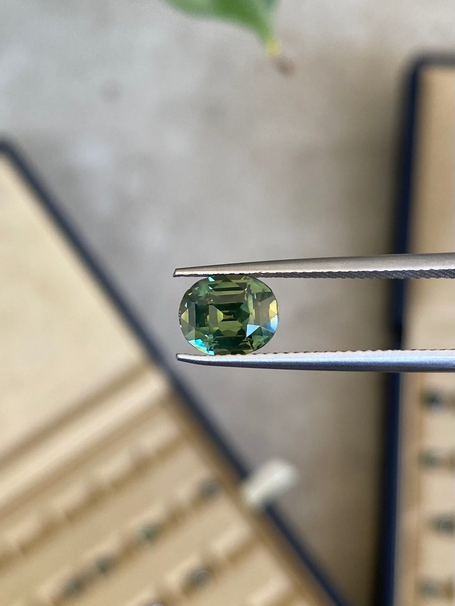 Saphir Teal Ovale de 2,72ct - vue principale