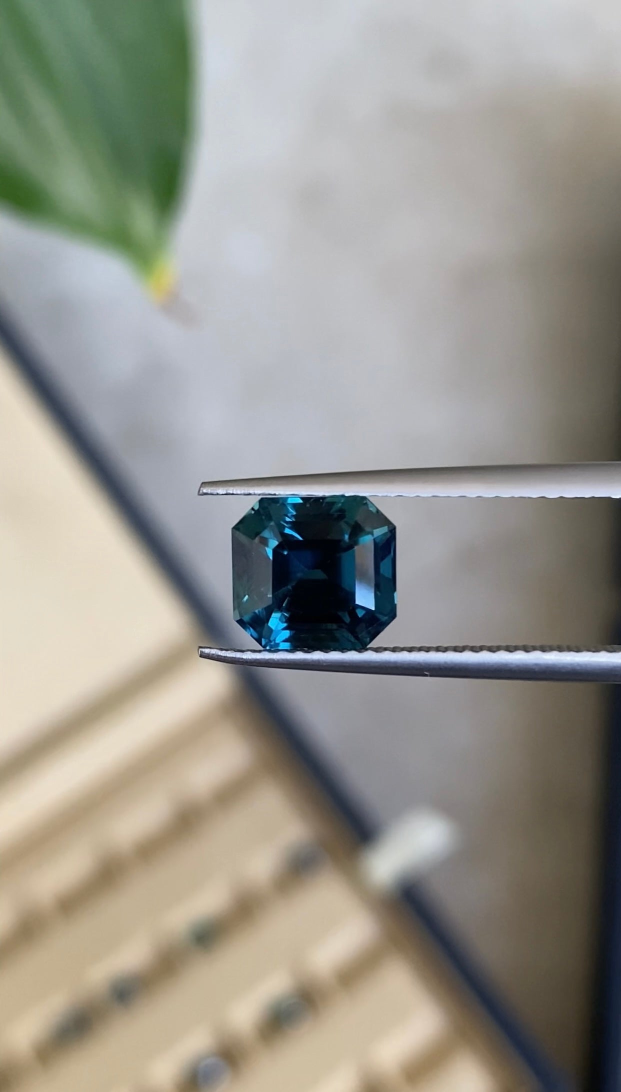 Saphir Teal Carré de 3,51ct - vue principale