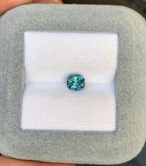 Saphir Teal Coussin de 1,30ct - vue 2