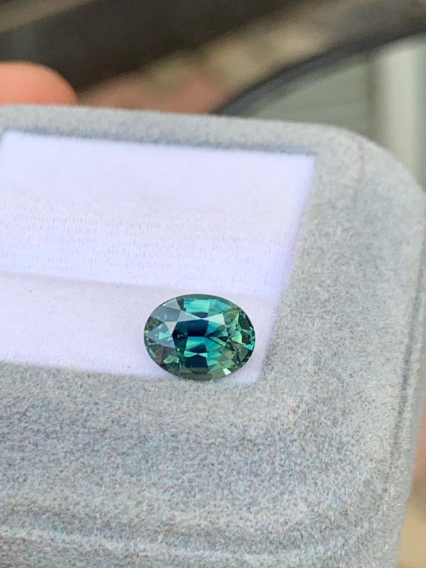 Saphir Teal Ovale de 2,54ct - vue principale