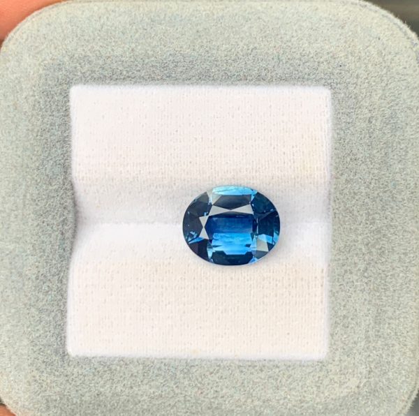 Saphir Teal Ovale de 5ct - vue principale