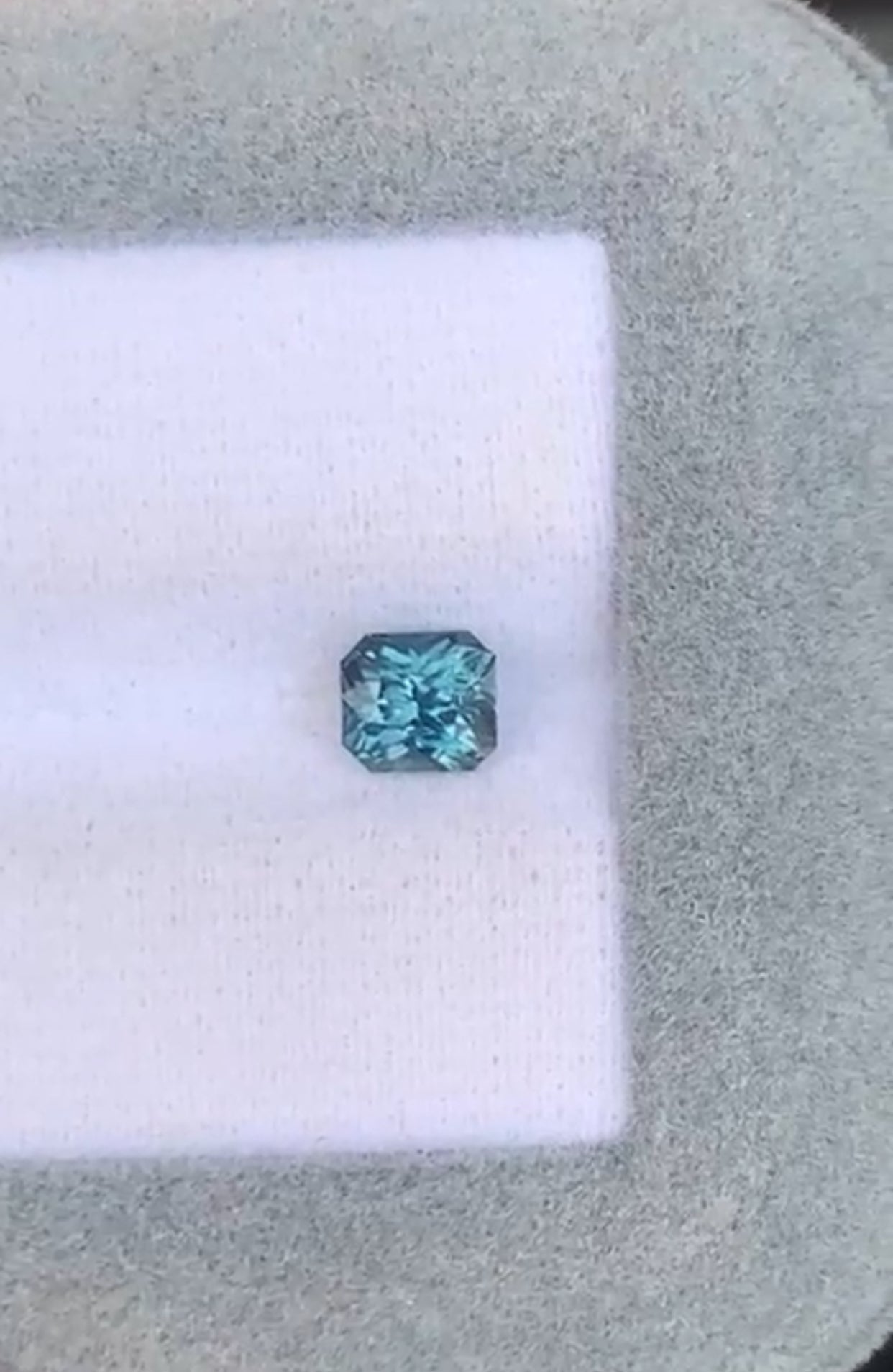 Saphir Teal Carré de 1,09ct - vue principale
