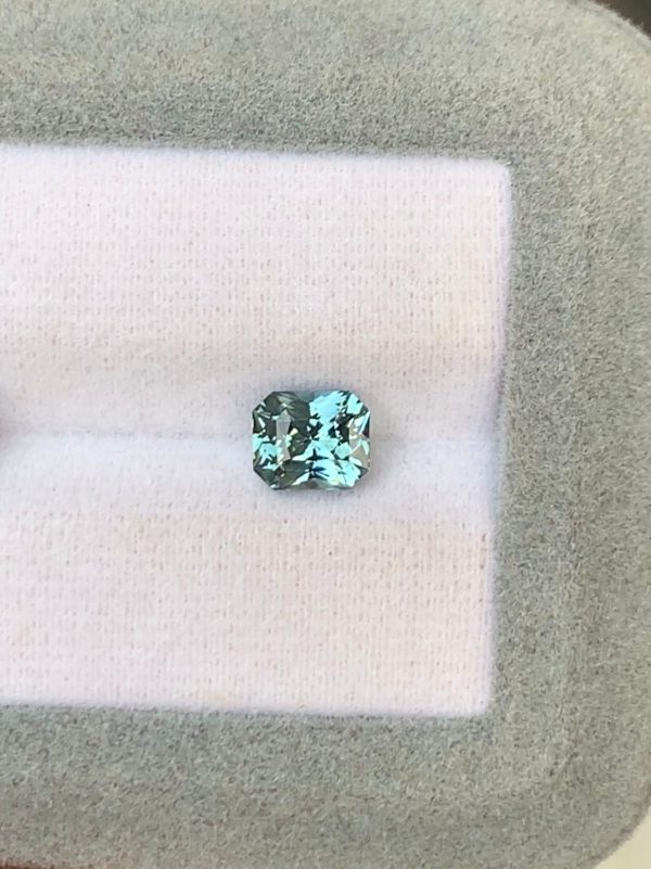 Saphir Teal Rectangle de 1,62ct - vue principale