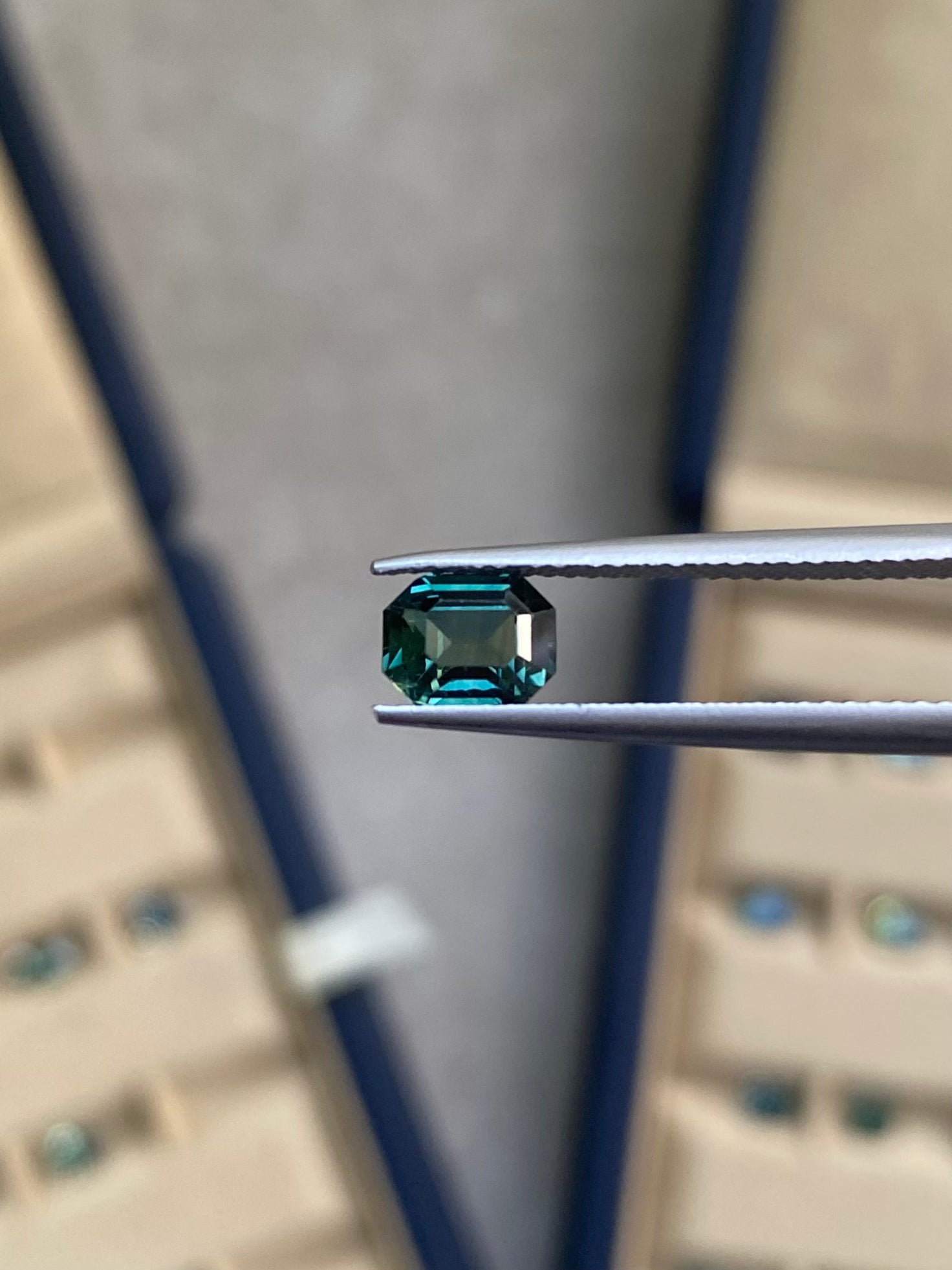 Saphir Teal Rectangle de 1,28ct - vue principale