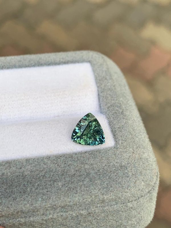 Saphir Teal Fantaisie de 2,10ct - vue 2