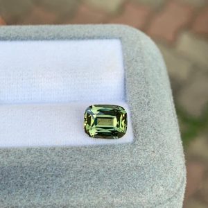 Saphir Vert Coussin de 3,25ct - vue principale