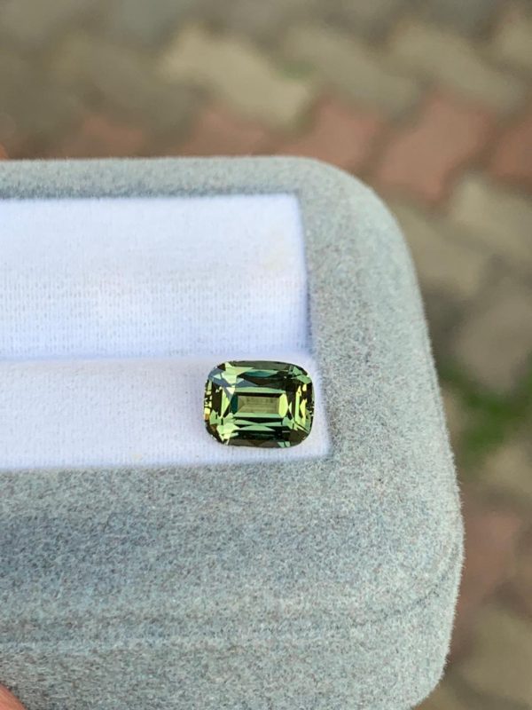 Saphir Vert Coussin de 3,25ct - vue 2