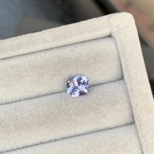 Saphir Violet Rectangle de 1,50ct - vue principale