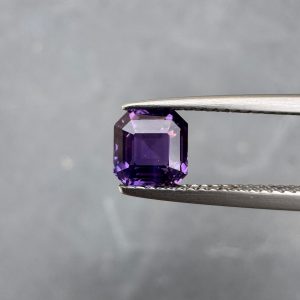 Saphir Violet Carré de 1,65ct - vue principale