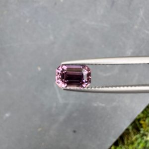Spinelle Rose Rectangle de 1,75ct - vue principale