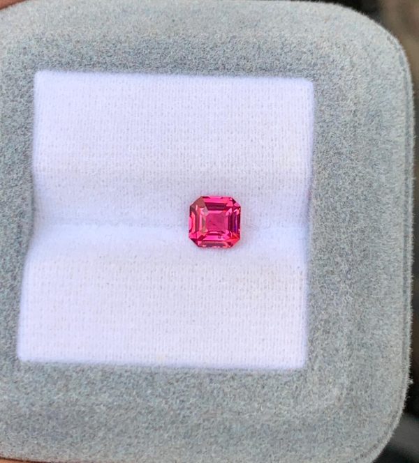 Spinelle Rose Rectangle de 1,02ct - vue principale